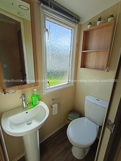 Ensuite (Master Bedroom)